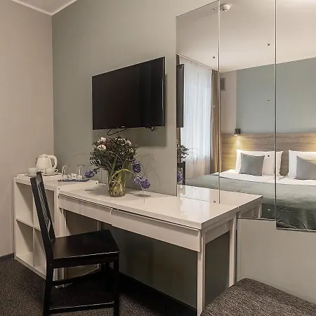 Park Hotell 3*